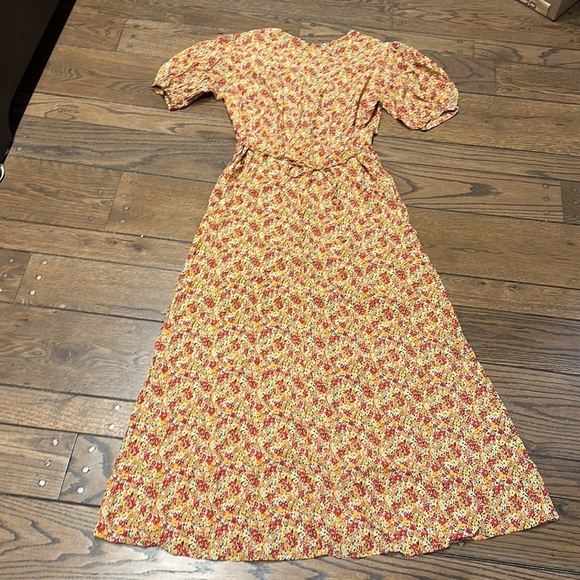 Faithfull the Brand Bellavista Ditsy Floral Midi Dress - Picture 5 of 6